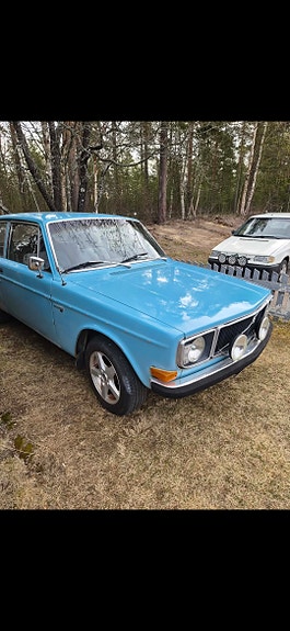 Volvo 142 2 of 5