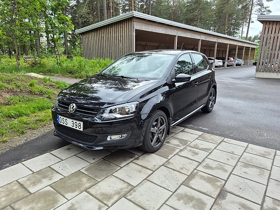 Volkswagen Polo 2 of 5