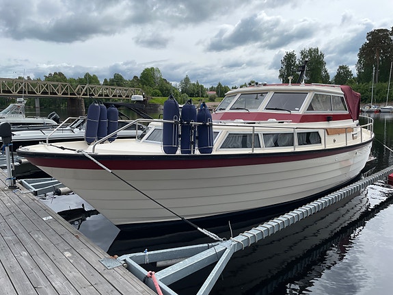 Marex 32 4 of 5