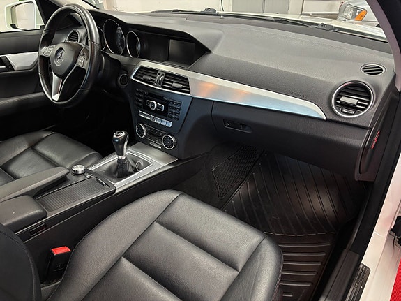 Mercedes-Benz CLC180 12 of 24