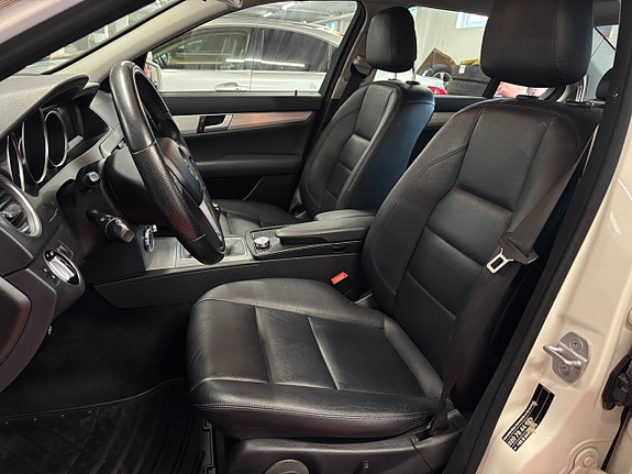Mercedes-Benz CLC180 13 of 24