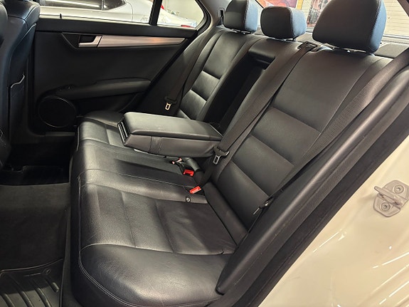 Mercedes-Benz CLC180 16 of 24