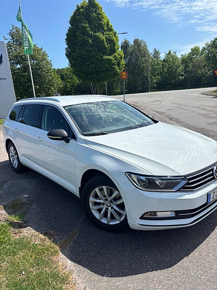 Volkswagen Passat 3 of 5