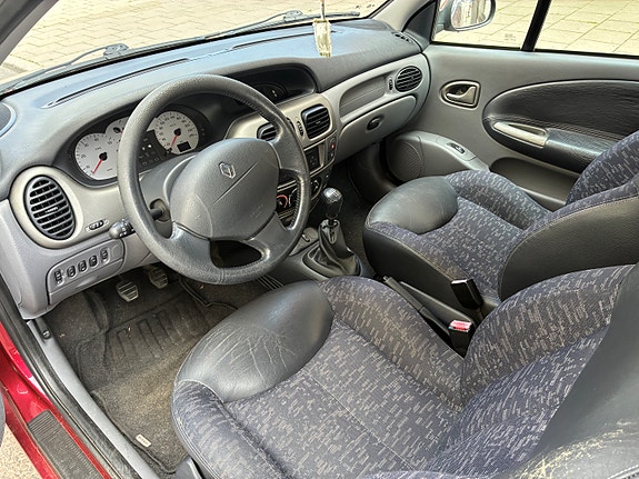 Renault Megane I 3 of 5