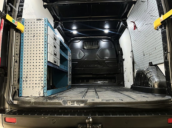 Ford Transit Custom 17 of 22