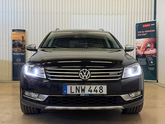 Volkswagen Passat Alltrack 3 of 5