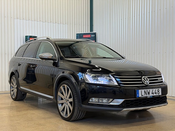 Volkswagen Passat Alltrack 2 of 5