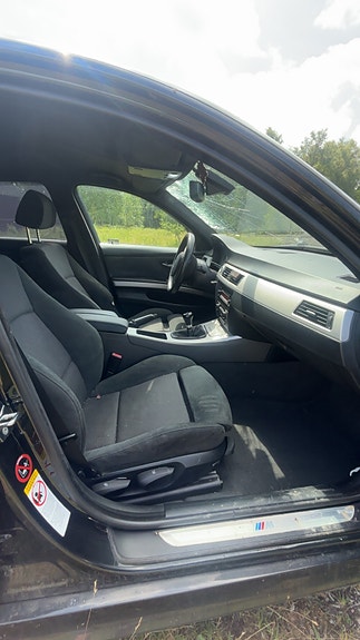 BMW 325i 10 of 11