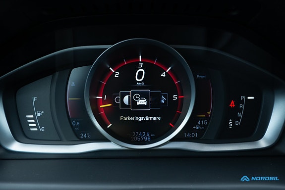 Volvo XC70 14 of 20