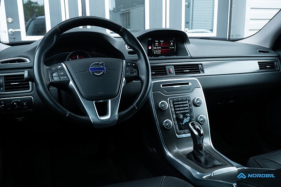 Volvo XC70 8 of 20