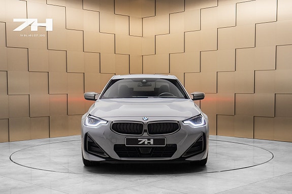 BMW M240i 8 of 24