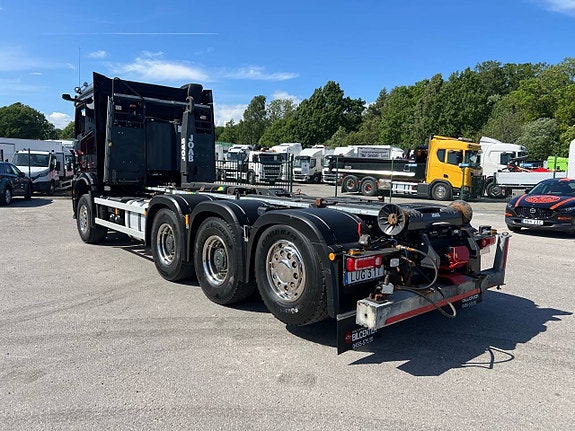 Mercedes Arocs 3251 Tridem Lastväxlare, Fullt Plogutrustad 3 of 5