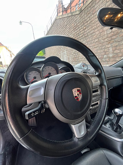 Porsche Cayman S 7 of 23