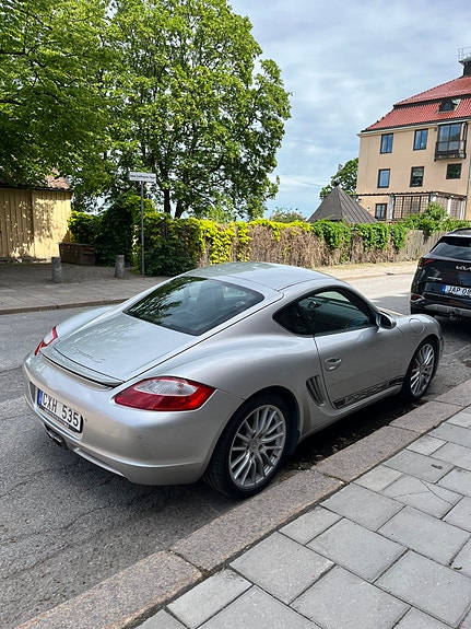 Porsche Cayman S 3 of 5