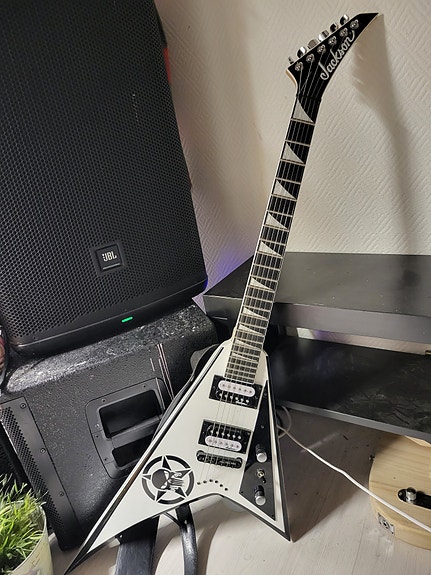 Jackson JS Series Rhoads JS32T, AF White with Black Bevels