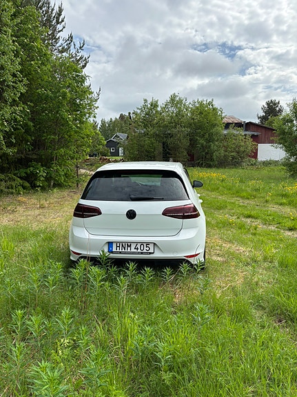 Volkswagen Golf VII 5 of 5