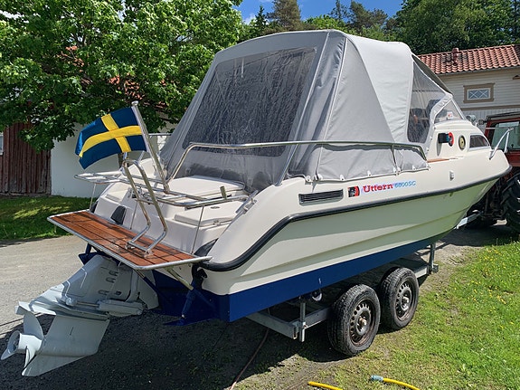Välvårdad Uttern 6800 SC med Volvo Penta TAMD22 och båtvagn 4 of 17