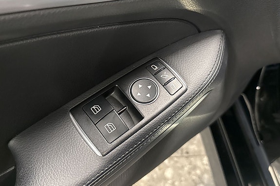 Mercedes-Benz SLK200 20 of 29