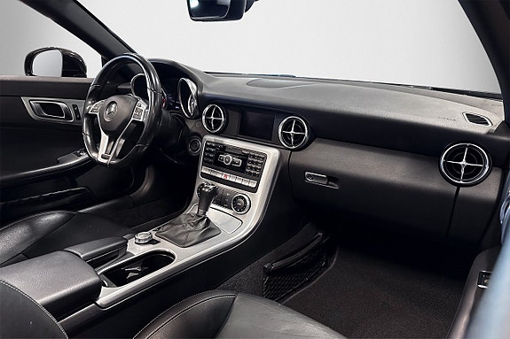 Mercedes-Benz SLK200 16 of 29