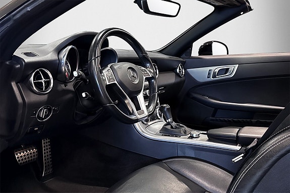 Mercedes-Benz SLK200 13 of 29