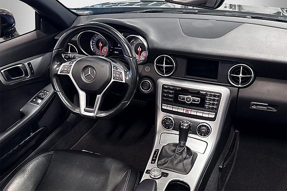 Mercedes-Benz SLK200 15 of 29