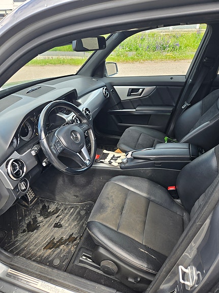 Mercedes-Benz GLK220 6 of 10