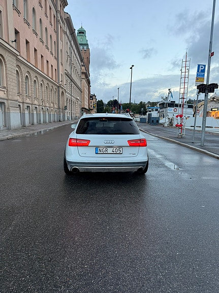 Audi A6 allroad 4 of 5