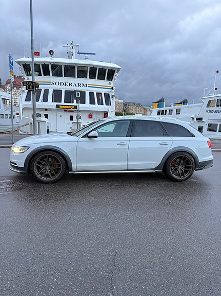 Audi A6 allroad 2 of 5