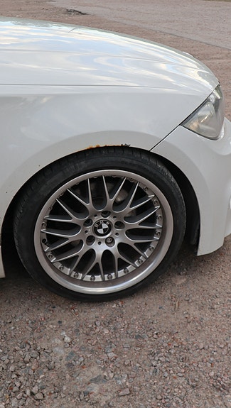 BMW 120d 4 of 5