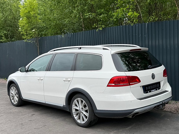 Volkswagen Passat Alltrack 4 of 5