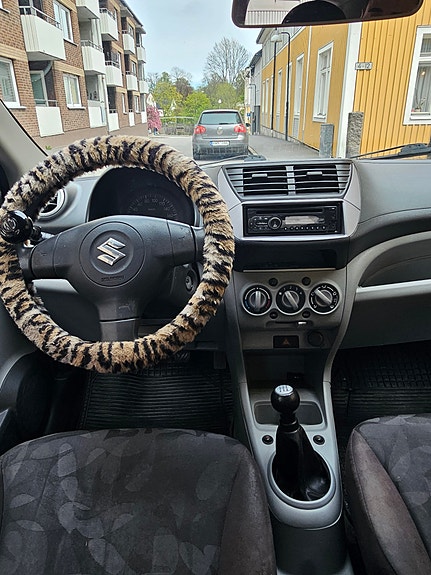 Suzuki Alto 5 of 5