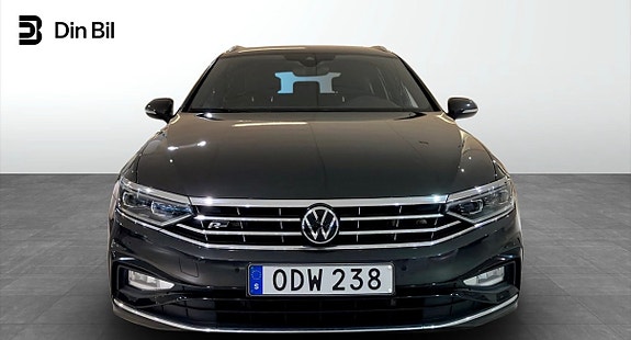 Volkswagen Passat 2 of 5