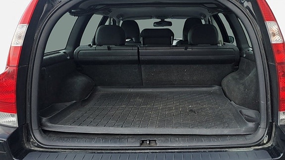 Volvo V70 7 of 8