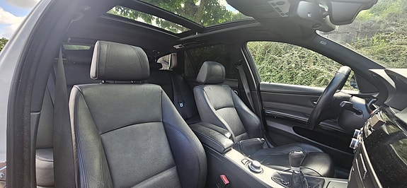 BMW 335Xi 10 of 11