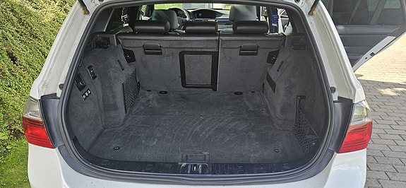 BMW 335Xi 6 of 11