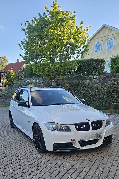 BMW 335Xi 3 of 11