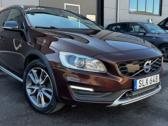 Volvo V60 Cross Country 6 of 30