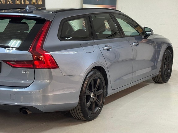 Volvo V90 8 of 23