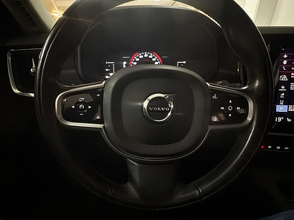 Volvo V90 17 of 23
