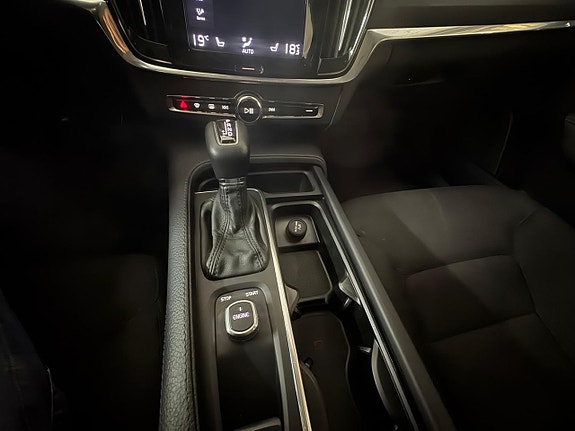 Volvo V90 11 of 23