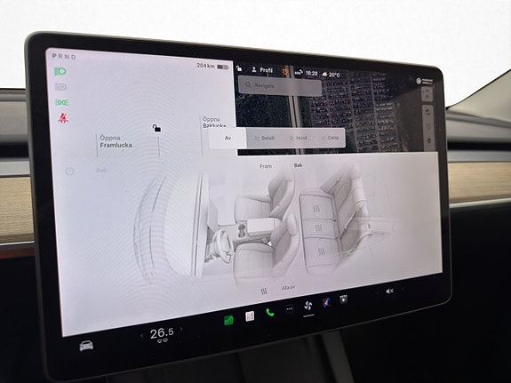 Tesla Model Y 26 of 30