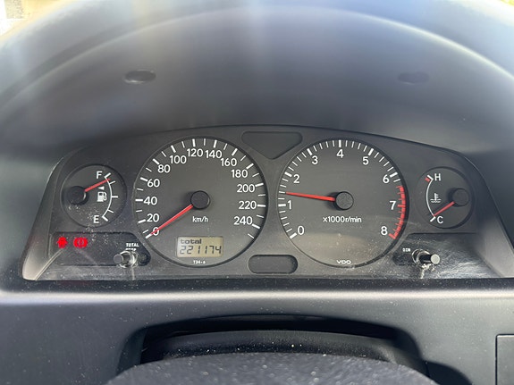 Toyota Avensis 5 of 5