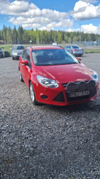 Ford Focus 2 of 5