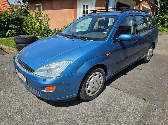 Ford Focus 2 of 5