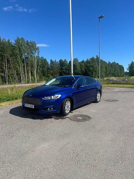 Ford Mondeo 2 of 5
