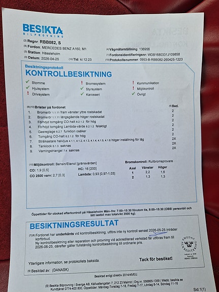 Mercedes-Benz A160 2 of 5