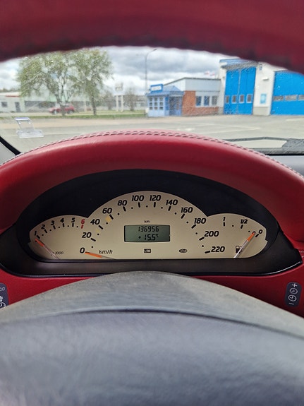 Mercedes-Benz A160 3 of 5