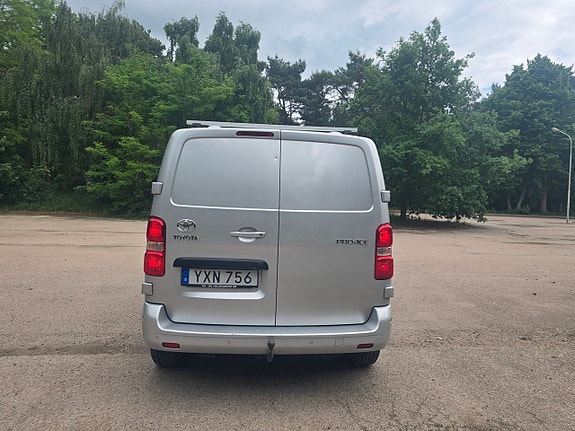 Toyota Proace 8 of 15