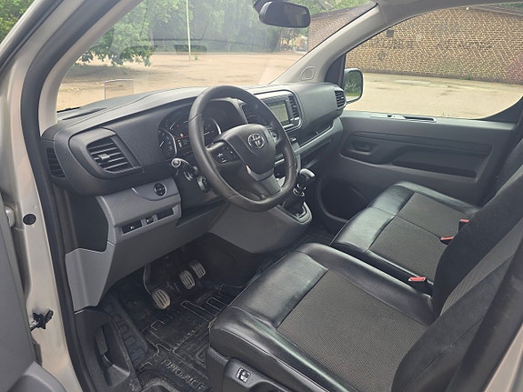 Toyota Proace 9 of 15