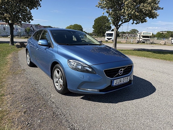 Volvo V40 6 of 13